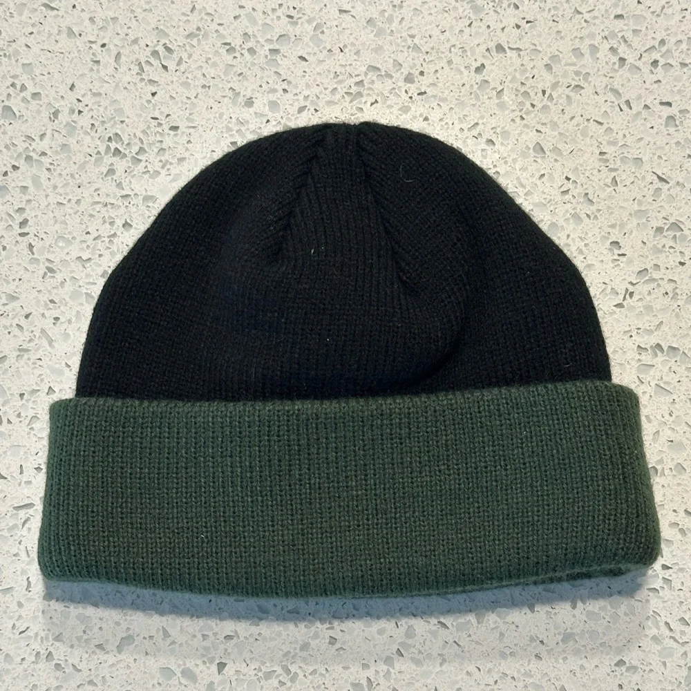 Teddy Fresh X Looney Tunes Beanie in Black/Green